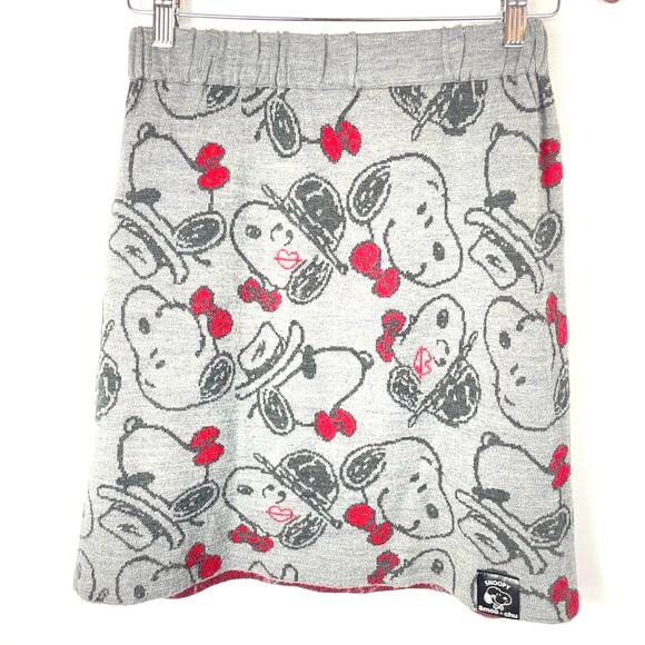Peanuts | Snoopy Knit Skirt Medium Gray Red Smoo-chu - Picture 1 of 9